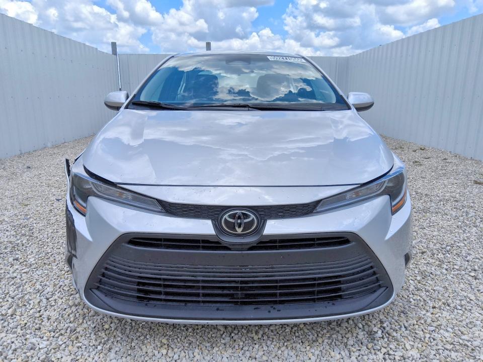 2025 Toyota Corolla VIN 5YFB4MDE0SP338405 COPART salvage auction — FRONT END, Fl - Certificate Of Title, sold $15,600 on 2026-07-09 (photo 5)