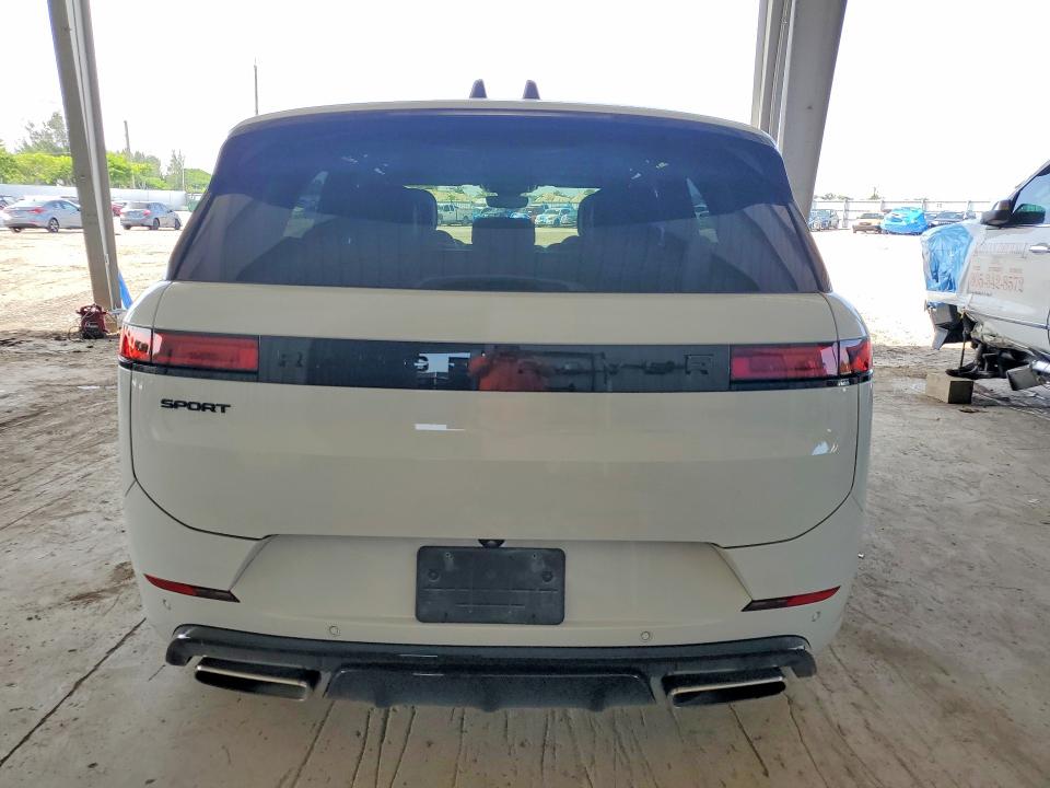 2025 Land rover RANGE ROVER VIN SAL1L9E48SA451548 COPART salvage auction — FRONT END, Fl - Cert Of Title Slvg Rebuildable, sold $49,000 on 2026-08-26 (photo 6)