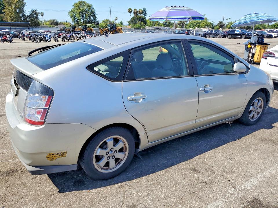 2004 Toyota Prius VIN JTDKB20U040024032 COPART salvage auction — VANDALISM, Ca - Salvage Certificate, sold $275 on 2026-07-31 (photo 3)