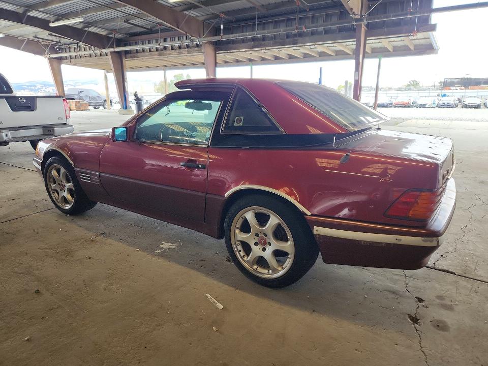 1992 Mercedes-benz Sl-klasse VIN WDBFA66E1NF054326 COPART salvage auction — MINOR DENT/SCRATCHES, Ca - Dis/Dlr/Exp Only Clean Title, sold $1,150 on 2026-07-09 (photo 2)