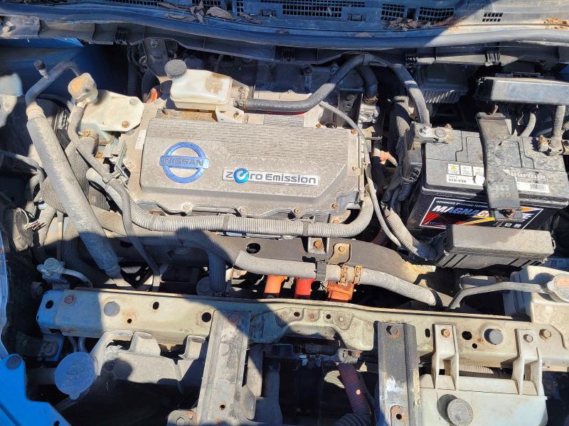 2011 Nissan Leaf VIN JN1AZ0CP9BT007472 COPART salvage auction — MINOR DENT/SCRATCHES, ON - PERMIT NO BRAND - UNFIT (P), sold $125 on 2026-07-28 (photo 7)