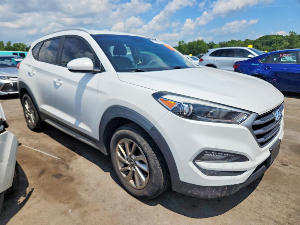 2017 Hyundai Tucson VIN KM8J3CA42HU552453 COPART salvage auction — VANDALISM, Ct - Cert Of Title-Salvage, sold $3,150 on 2026-07-31 (photo 4)