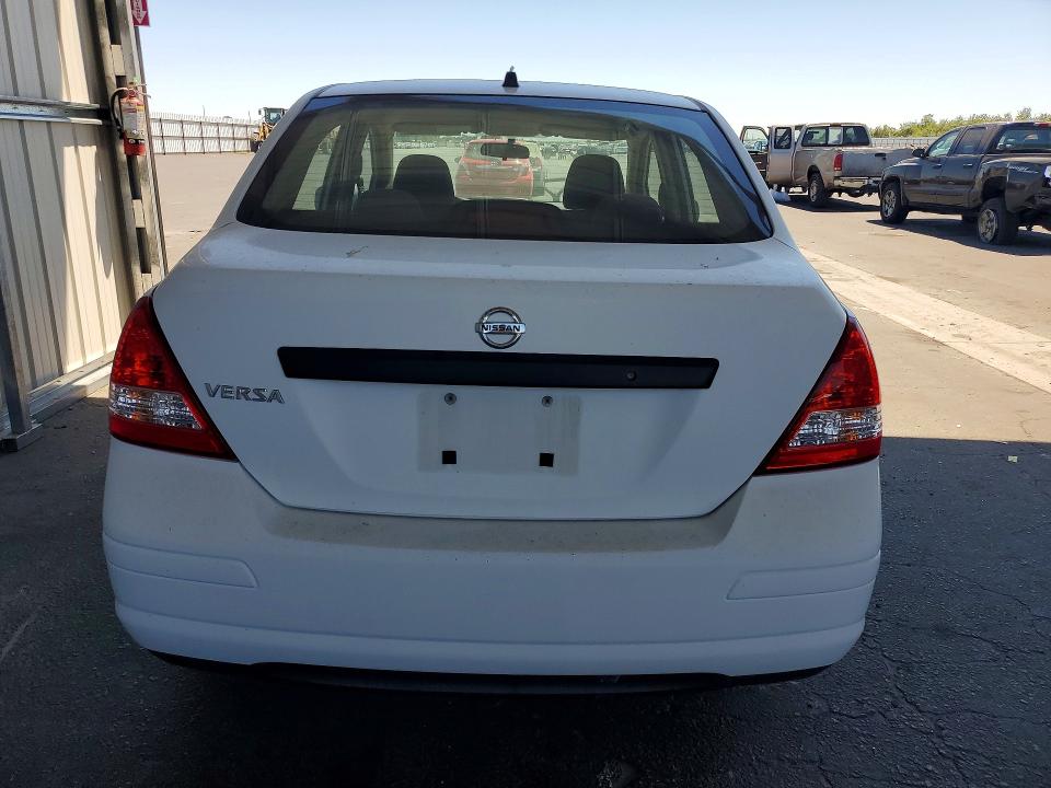 2009 Nissan Versa VIN 3N1CC11E99L436627 COPART salvage auction — MINOR DENT/SCRATCHES, CA - DIS/DLR/EXP ONLY CLEAN TITLE, sold $900 on 2026-07-09 (photo 6)