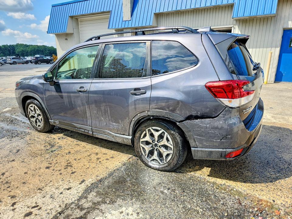 2023 Subaru Forester VIN JF2SKADC9PH514732 COPART salvage auction — REAR END, Pa - Cert Of Title, sold $12,800 on 2026-09-29 (photo 2)