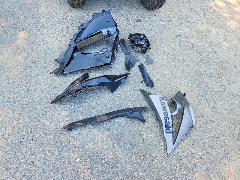 2018 Kawasaki Zx1000 VIN JKAZXCW1XJA009332 COPART salvage auction — ALL OVER, LA - CERT OF TITLE-SALVAGE (P), sold $150 on 2026-07-16 (photo 9)