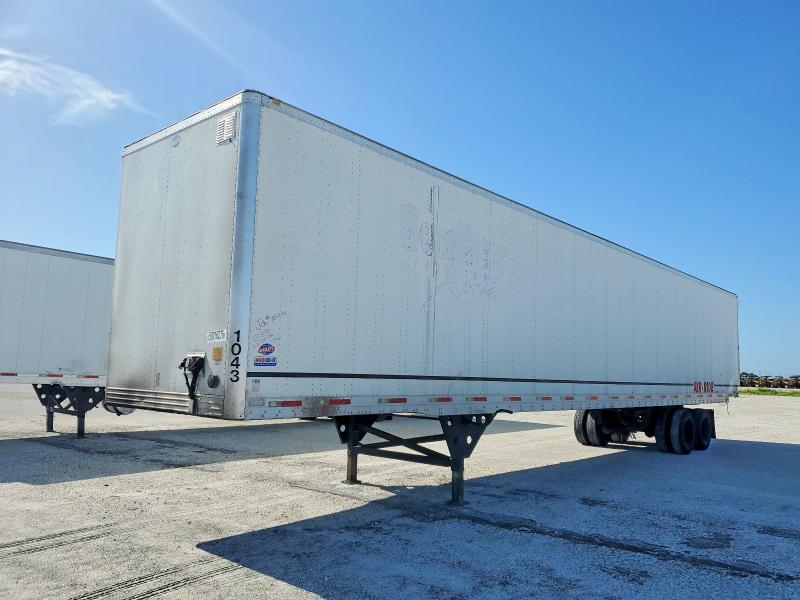 2012 Utility Vs2dx VIN 1UYVS2533CG355627 COPART salvage auction — REAR END, FL - CERT OF TITLE SLVG REBUILDABLE, sold $10 on 2026-07-30 (photo 2)