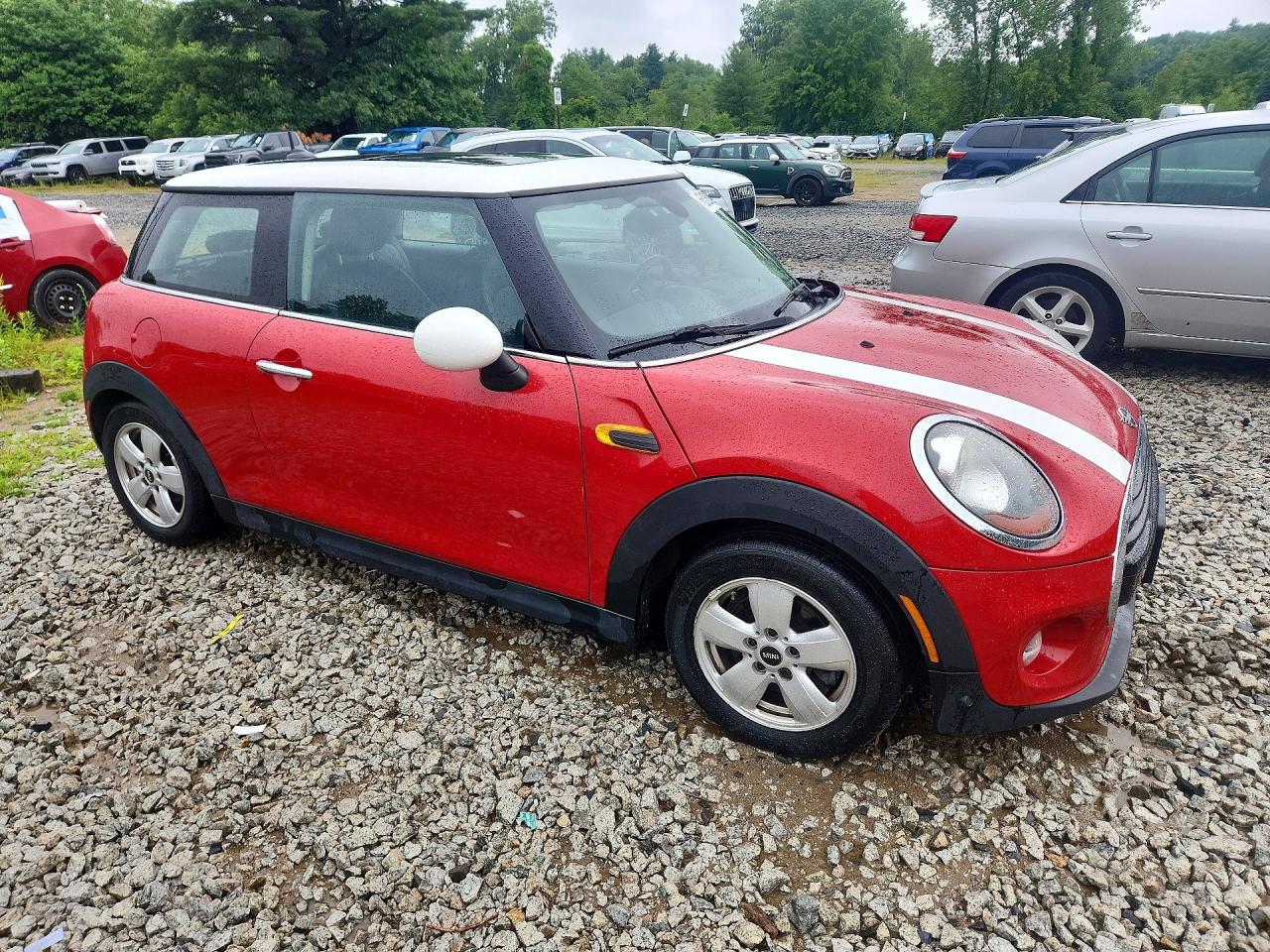 2016 Mini Cooper VIN WMWXP5C59G3B76018 COPART salvage auction — Minor Dent/Scratches, NY - CERTIFICATE OF TITLE, sold $2,800 on 2026-09-15 (photo 4)