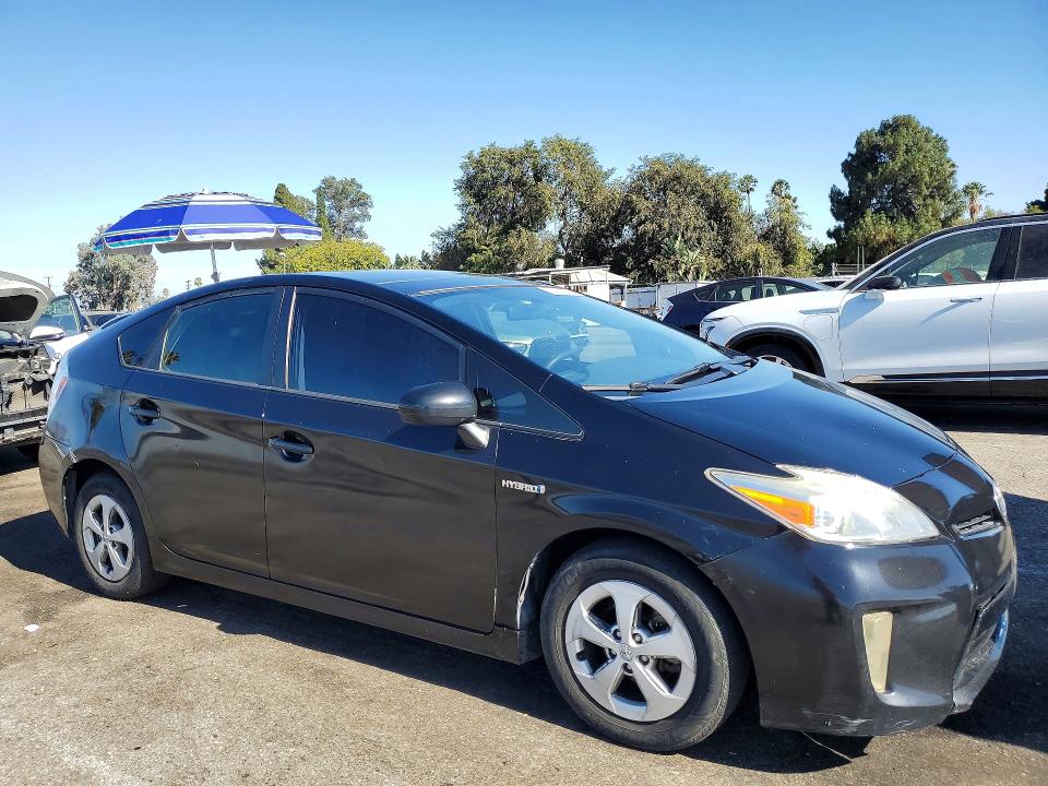 2013 Toyota Prius VIN JTDKN3DU4D1715081 COPART salvage auction — MINOR DENT/SCRATCHES, CA - CERT OF TITLE-SALVAGED, sold $1,250 on 2026-07-31 (photo 4)