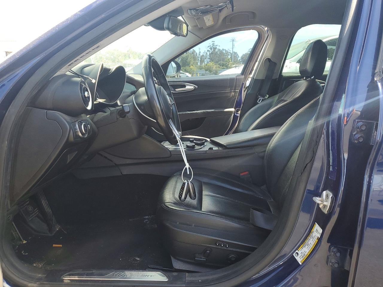 2017 Alfa Romeo Giulia VIN ZARFAEBN8H7535664 COPART salvage auction — Vandalism, Sc - Salvage Title, sold $1,950 on 2026-09-16 (photo 7)