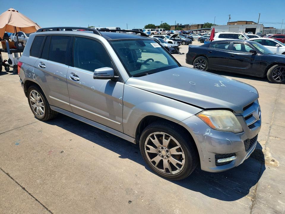 2013 Mercedes-benz VIN WDCGG5HB2DF973973 COPART salvage auction — REAR END, Tx - Salvage Vehicle Title, sold $2,800 on 2026-08-06 (photo 4)
