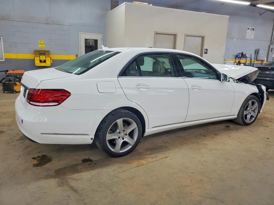 2016 Mercedes-benz E-klasse VIN WDDHF5KB4GB213499 COPART salvage auction — FRONT END, Nc - Salvage Certificate Of Title, sold $2,000 on 2026-08-19 (photo 3)