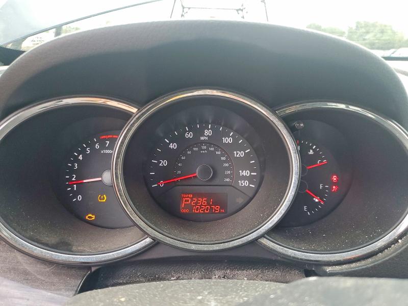 2013 Kia Sorento VIN 5XYKT4A62DG395972 COPART salvage auction — SIDE, Or - Cert Of Title-Reconstructed, sold $475 on 2026-07-29 (photo 9)