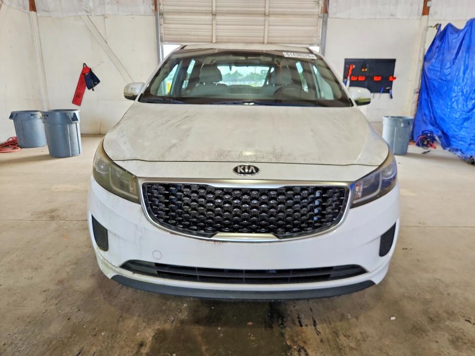 2016 Kia SEDONA VIN KNDMB5C17G6113111 COPART salvage auction — NORMAL WEAR, KY - CERTIFICATE OF TITLE, sold $1,050 on 2026-07-27 (photo 5)