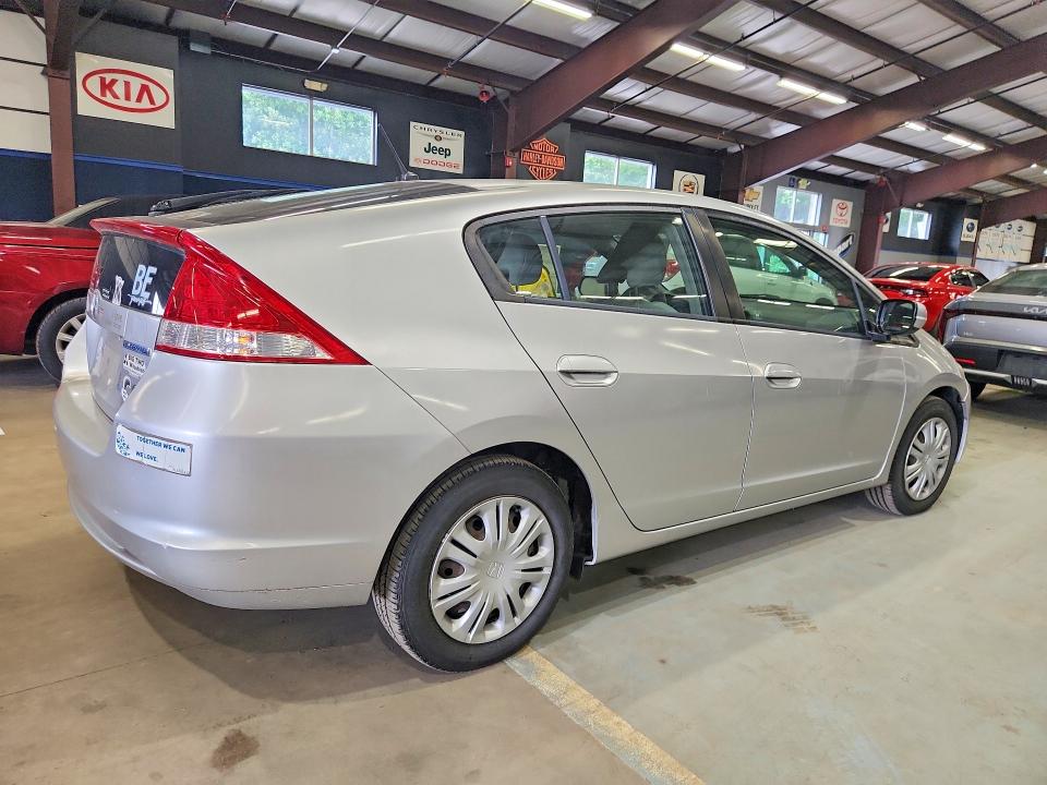 2010 Honda Insight VIN JHMZE2H58AS009795 COPART salvage auction — FRONT END, MA - CERT OF TITLE-SALVAGE, sold $450 on 2026-07-16 (photo 3)