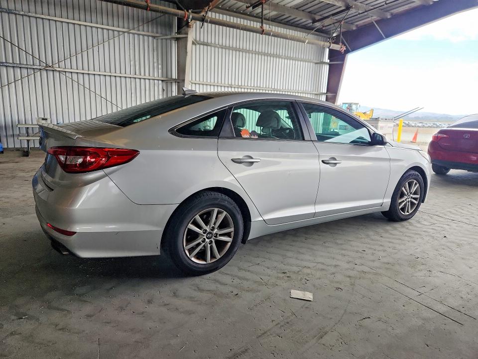 2017 Hyundai Sonata VIN 5NPE24AF7HH556671 COPART salvage auction — MINOR DENT/SCRATCHES, Ca - Dis/Dlr/Exp Only Clean Title, sold $1,600 on 2026-07-23 (photo 3)