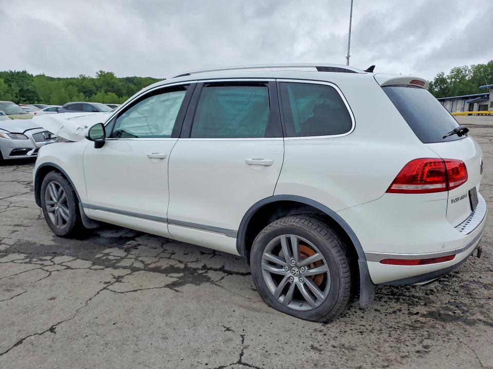 2016 Volkswagen Touareg VIN WVGEF9BP5GD011013 COPART salvage auction — ROLLOVER, Ny - Mv-907A Salvage Certificate, sold $500 on 2026-07-16 (photo 2)