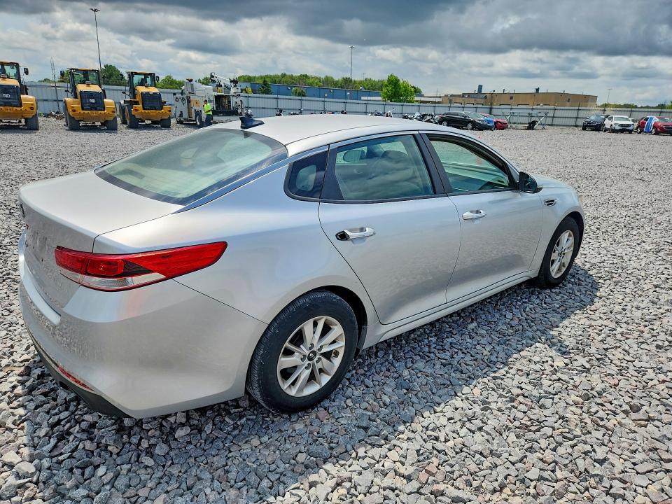 2016 Kia Optima VIN 5XXGT4L31GG015442 COPART salvage auction — MINOR DENT/SCRATCHES, WI - CERTIFICATE OF TITLE, sold $1,000 on 2026-07-27 (photo 3)
