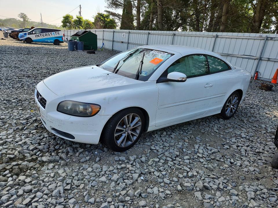 2010 Volvo C70 VIN YV1672MC7AJ092087 COPART salvage auction — WATER/FLOOD, Nj - Cert Of Title-Salvage Flood, sold $200 on 2026-08-17 (photo 1)