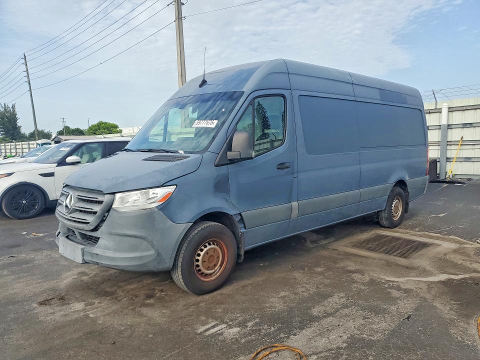 2019 Mercedes-benz Sprinter VIN WD4PF1CD5KP141020 COPART salvage auction — FRONT END, Fl - Certificate Of Title, sold $10,300 on 2026-07-29 (photo 1)