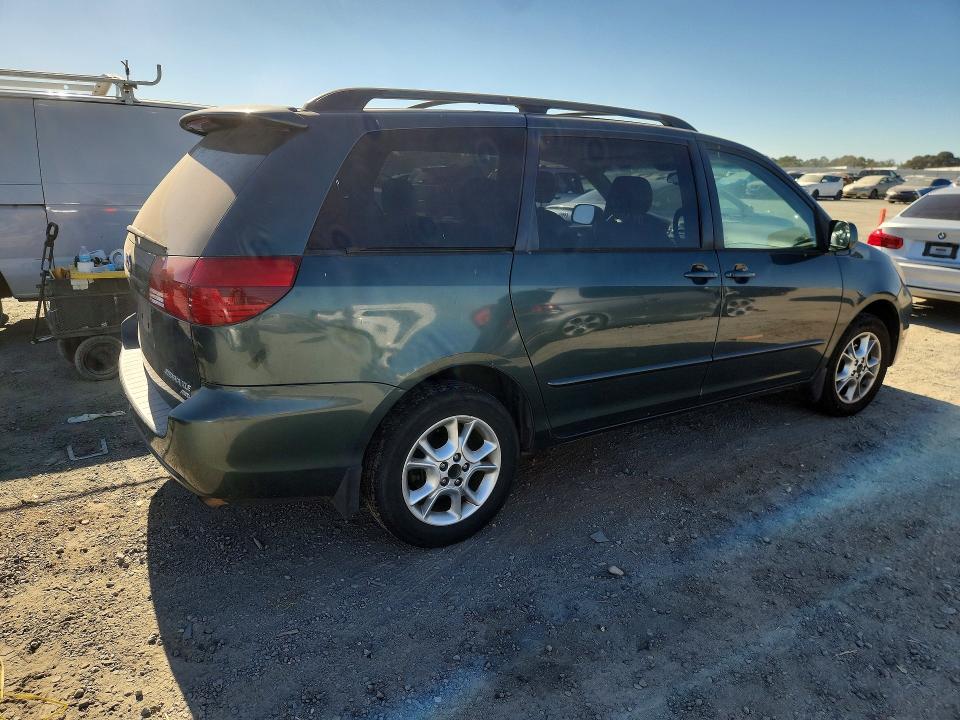 2004 Toyota Sienna VIN 5TDBA22CX4S028402 COPART salvage auction — MINOR DENT/SCRATCHES, CA - DIS/DLR/EXP APP FOR DUP CLEAN, sold $825 on 2026-07-14 (photo 3)