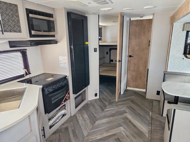 2023 Heartland rv VIN 5SFPB3229PE526954 COPART salvage auction — VANDALISM, LA - CERT OF TITLE-SALVAGE FLOOD, sold $5,200 on 2026-07-22 (photo 6)