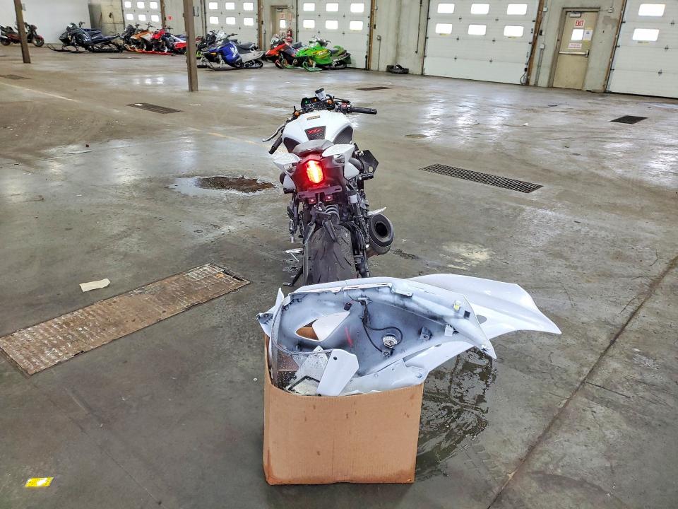 2023 Yamaha VIN JYARM38EXPA007390 COPART salvage auction — SIDE, MN - CERT OF TITLE-PRIOR SALVAGE, sold $1,900 on 2026-07-16 (photo 4)