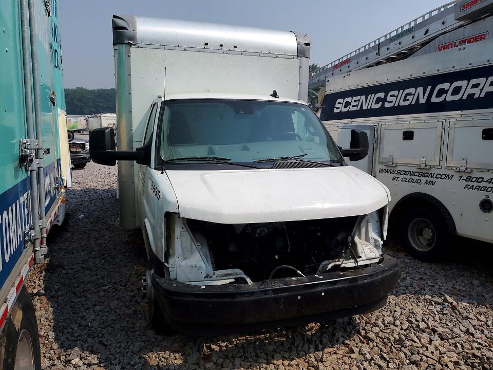 2020 Gmc Savana VIN 7GZ37TCG8LN008635 COPART salvage auction — STRIPPED, GA - CERTIFICATE OF TITLE, sold $1,600 on 2026-07-27 (photo 4)