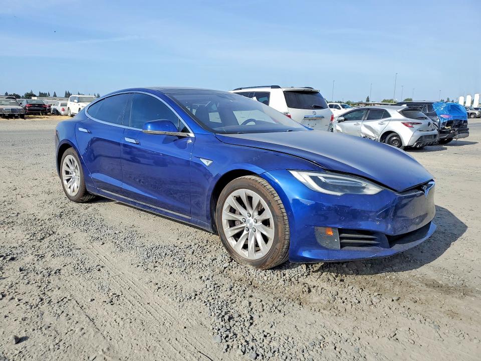2016 Tesla Model s VIN 5YJSA1E17GF139387 COPART salvage auction — NORMAL WEAR, Ca - Dlr/Dis/Exp Only Salvage Title, sold $2,700 on 2026-07-07 (photo 4)