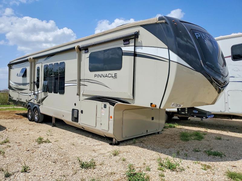 2022 Jayco Pinnacle VIN 1UJCJ0BV4N1RW0068 — COPART salvage auction photo