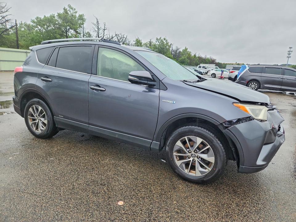 2017 Toyota VIN JTMRJREV8HD110313 COPART salvage auction — FRONT END, Salvage Title, sold $1,300 on 2026-07-22 (photo 4)
