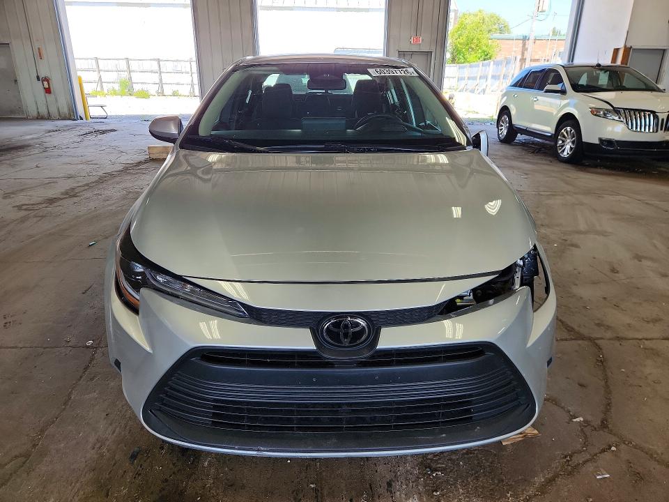 2025 Toyota Corolla VIN 5YFB4MDE6SP297570 COPART salvage auction — SIDE, Wi - Cert Of Title-Claim Paid, sold $4,250 on 2026-07-27 (photo 5)