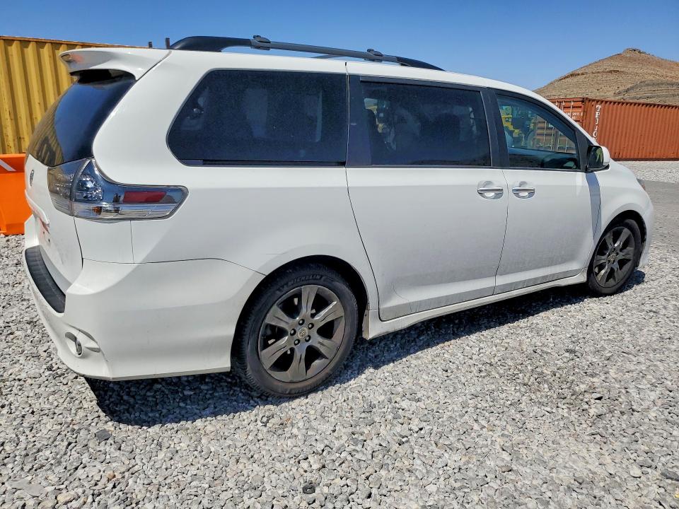 2016 Toyota Sienna VIN 5TDXK3DC3GS750076 COPART salvage auction — MECHANICAL, CA - CERTIFICATE OF TITLE, sold $3,700 on 2026-07-20 (photo 3)