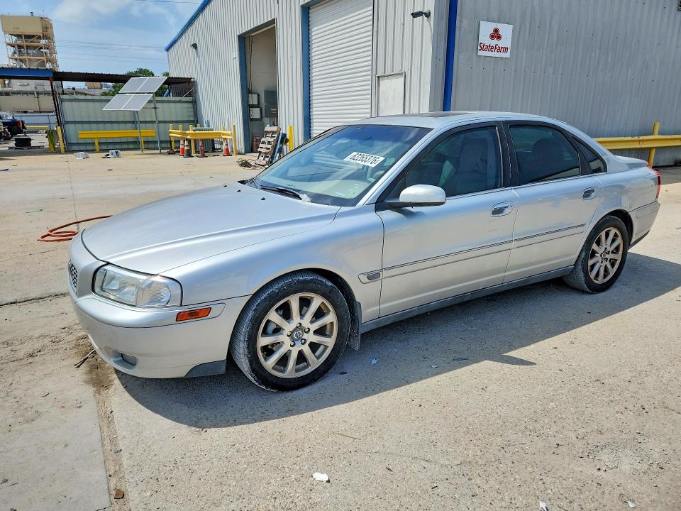 2005 Volvo S80 VIN YV1TS592851413501 COPART salvage auction — SIDE, LA - CERT OF TITLE-SALVAGE, sold $450 on 2026-08-12 (photo 1)