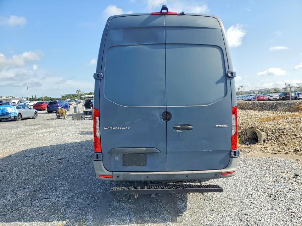 2019 Mercedes-benz Sprinter VIN WD4PF1CD4KP147682 COPART salvage auction — MECHANICAL, FL - CERTIFICATE OF TITLE (P), sold $3,100 on 2026-07-27 (photo 6)