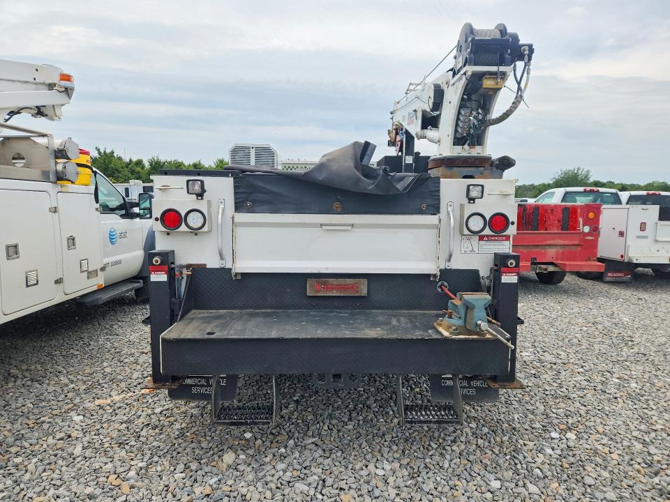 2015 Ford F-550 super duty VIN 1FDUF5GT8FEC17042 COPART salvage auction — FRONT END, Ky - Certificate Of Title, sold $19,600 on 2026-08-06 (photo 6)