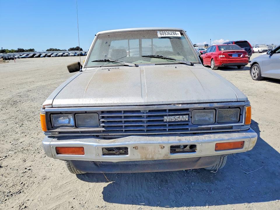 1985 Nissan 720 VIN JN6ND06S5FW016488 COPART salvage auction — MINOR DENT/SCRATCHES, Ca - Dis/Dlr/Exp Only Clean Title, sold $800 on 2026-07-16 (photo 5)