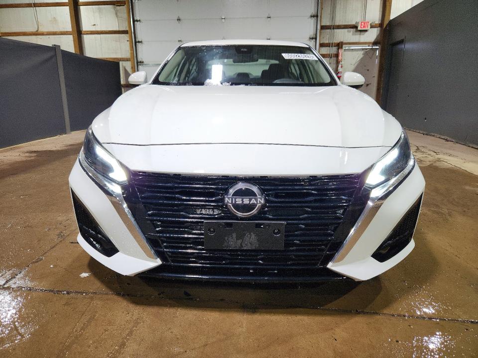 2023 Nissan Altima VIN 1N4BL4BVXPN368026 COPART salvage auction — SIDE, OH - CERT OF TITLE-SALVAGE, sold $2,750 on 2026-07-27 (photo 5)