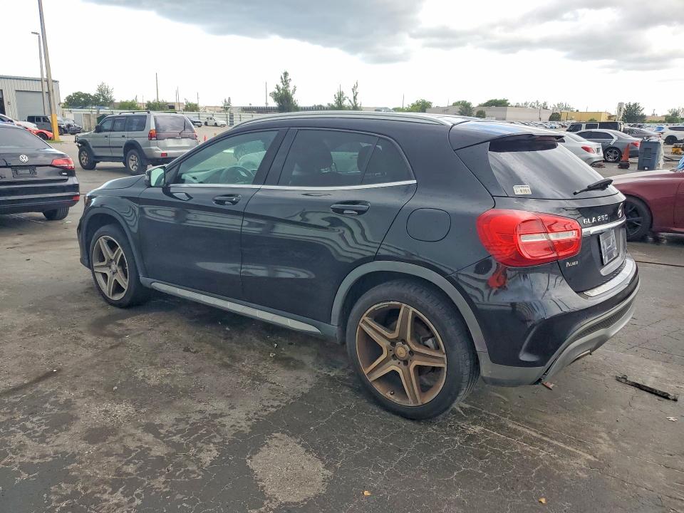 2015 Mercedes-benz VIN WDCTG4EB3FJ132757 COPART salvage auction — MINOR DENT/SCRATCHES, FL - CERTIFICATE OF TITLE (P), sold $3,250 on 2026-07-29 (photo 2)
