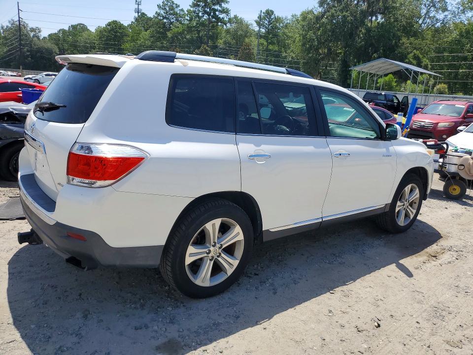 2013 Toyota Highlander VIN 5TDDK3EH8DS211008 COPART salvage auction — MINOR DENT/SCRATCHES, Sc - Certificate Of Title, sold $4,350 on 2026-07-27 (photo 3)