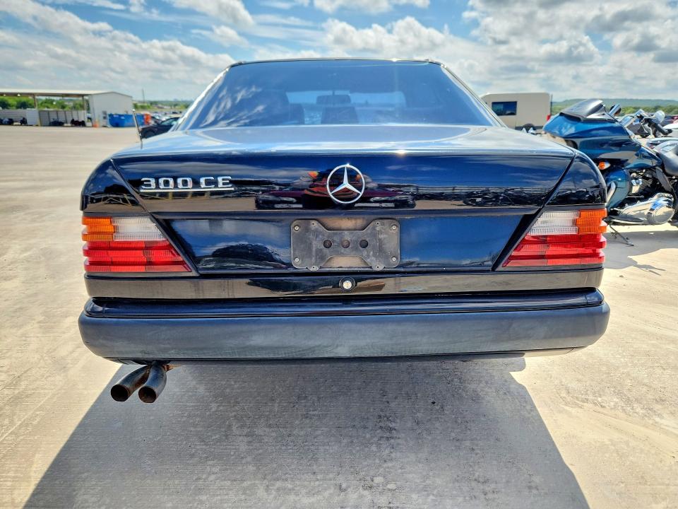 1988 Mercedes-benz 300 VIN WDBEA50D6JA810603 COPART salvage auction — NORMAL WEAR, Tx - Certificate Of Title (P), sold $1,500 on 2026-07-30 (photo 6)
