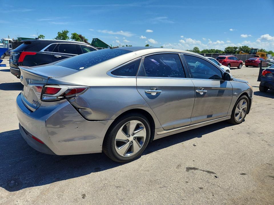 2017 Hyundai Sonata hybrid VIN KMHE34L3XHA069211 COPART salvage auction — REAR END, Fl - Certificate Of Title, sold $1,200 on 2026-07-31 (photo 3)