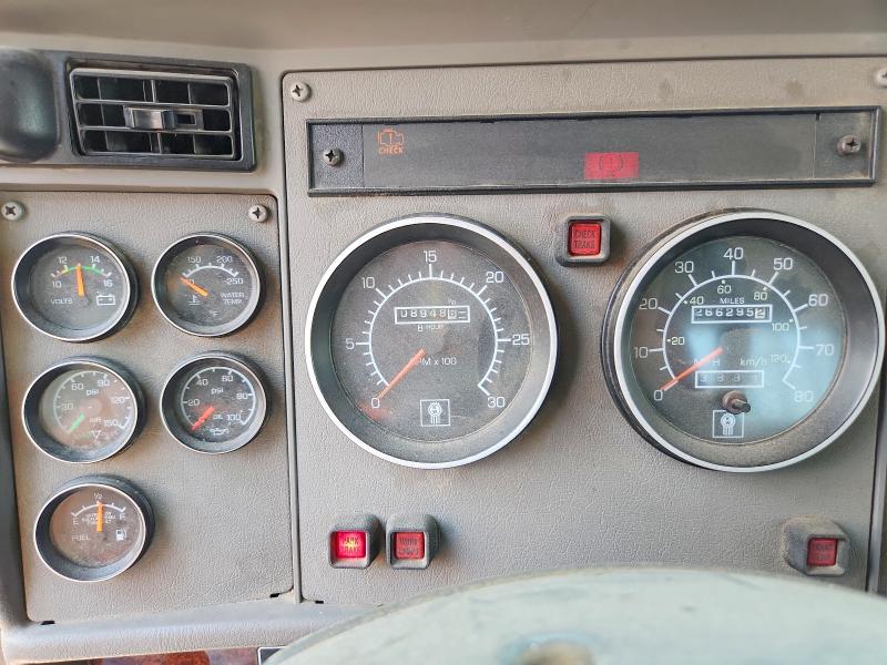 2009 Kenworth T300 VIN 2NKHLN9XX9M243577 COPART salvage auction — MINOR DENT/SCRATCHES, ID - CERTIFICATE OF TITLE (P), sold $5,800 on 2026-08-31 (photo 9)