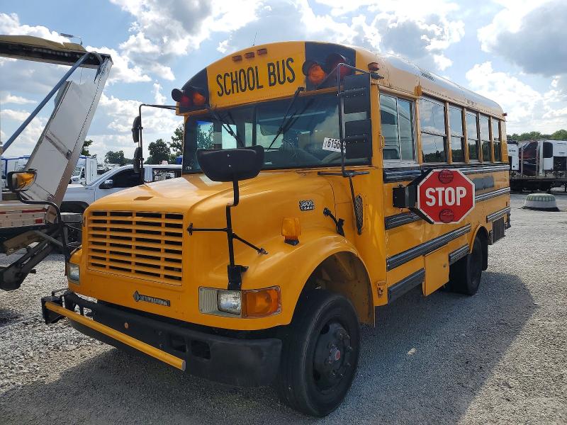 2001 International 3000 3800 VIN 1HVBBABM91H305387 COPART salvage auction — MINOR DENT/SCRATCHES, GA - CERTIFICATE OF TITLE (P), sold $925 on 2026-07-29 (photo 2)