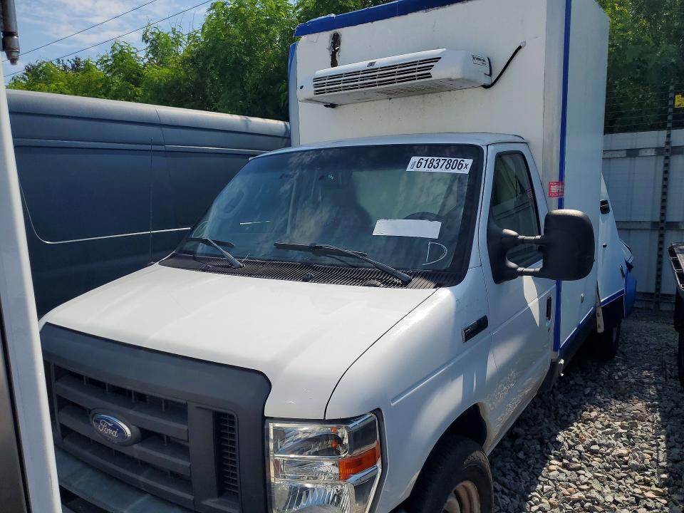 2023 Ford Econoline e350 VIN 1FDWE3FK1PDD14762 COPART salvage auction — REAR END, FL - CERTIFICATE OF TITLE (P), sold $100 on 2026-07-27 (photo 5)