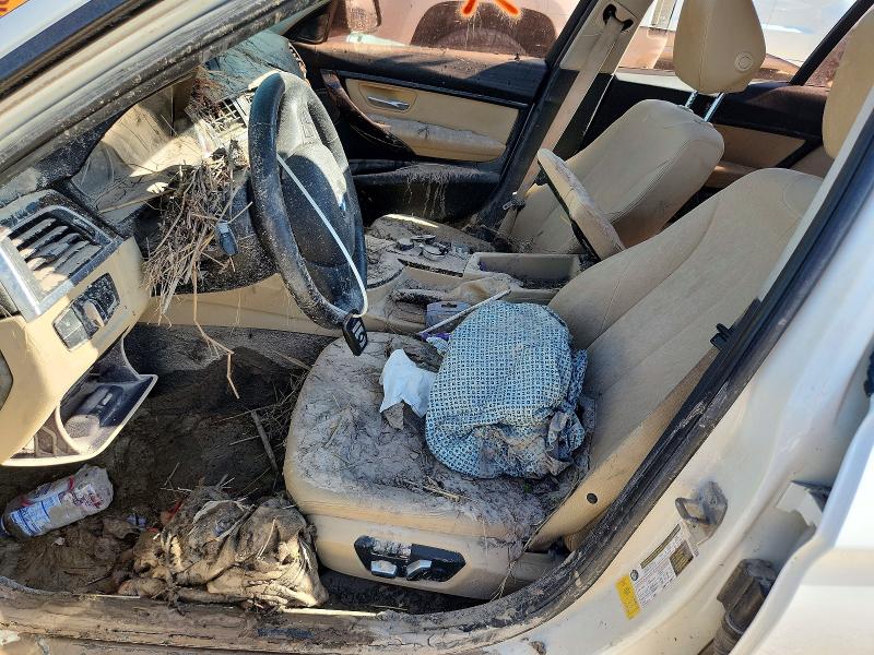 2017 BMW 3er VIN WBA8E1G3XHNU17681 COPART salvage auction — WATER/FLOOD, Tx - Certificate Of Title, sold $500 on 2026-08-20 (photo 7)