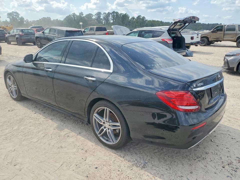 2017 Mercedes-benz E-klasse VIN WDDZF4JB8HA183690 COPART salvage auction — WATER/FLOOD, Tx - Salvage Title-Flood Damage, sold $8,900 on 2026-07-17 (photo 2)