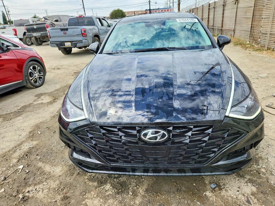 2022 Hyundai Sonata VIN KMHL24JA1NA228897 COPART salvage auction — MINOR DENT/SCRATCHES, Ca - Dis/Dlr/Exp Only Clean Title, sold $3,550 on 2026-07-27 (photo 5)