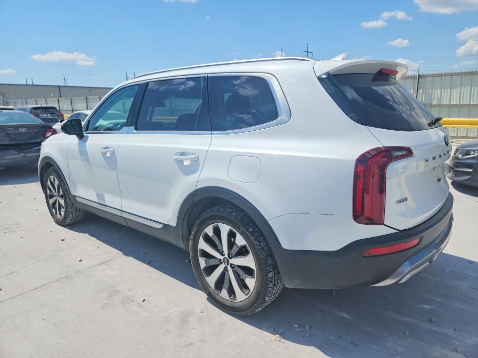 2020 Kia Telluride VIN 5XYP6DHC4LG058145 COPART salvage auction — NORMAL WEAR, TX - CERTIFICATE OF TITLE, sold $9,500 on 2026-07-10 (photo 2)