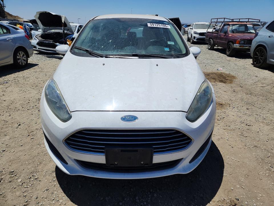 2014 Ford Fiesta VIN 3FADP4EJ1EM121636 COPART salvage auction — MINOR DENT/SCRATCHES, Ca - Dis/Dlr/Exp Only Clean Title, sold $300 on 2026-07-10 (photo 5)