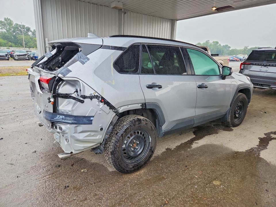 2019 Toyota Rav 4 VIN 2T3F1RFV5KW077671 COPART salvage auction — REAR END, Id - Salvage Certificate Of Title, sold $9,700 on 2026-08-24 (photo 3)